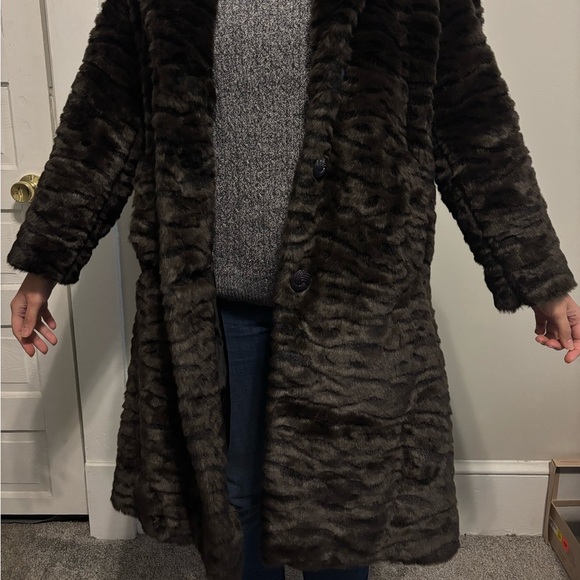 ISO Vintage Brown Faux Fur Animal Print (Tiger) Midi Coat - Size 40 (Large) - Picture 5 of 14